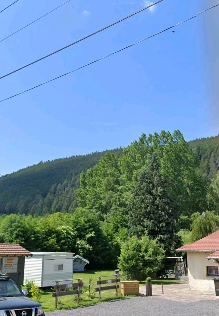 Gites, Les Jonquilles, Le Sagard Et Bungalow Les Brimbelles, Nature Et Detente La Houssiere Exteriér fotografie